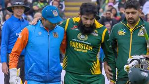 Robin Uthappa wins heart in India vs Pakistan WCL final, rescues struggling Misbah-ul-Haq out of Edgbaston