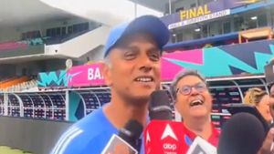 'Unemployed Next Week, Any Offers?': Rahul Dravid's Hilarious take after Team India swansong - Watch