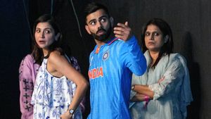 Virat Kohli fights Hurricane Beryl to video call Anushka Sharma and show her visuals in Barbados