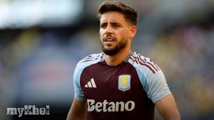 Nottingham Forest Secures Aston Villa Defender Alex Moreno On Loan