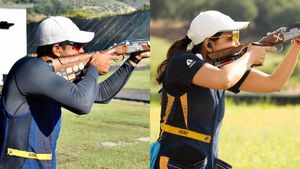 Paris Olympics: Maheshwari Chauhan, Anant Jeet Singh Naruka Qualify for Bronze Medal Match of Skeet Shooting Mixed Team