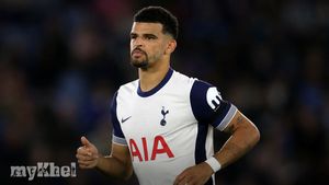 Dominic Solanke To Miss Tottenham Home Debut Against Everton Due To Injury