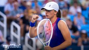 Iga Swiatek Triumphs On Hardcourt Comeback At Cincinnati Open