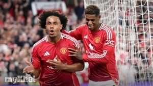 Zirkzee's Debut Goal For Manchester United Clinches Win Over Fulham