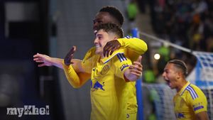 Aaronson And James Propel Leeds United To Season's First Victory Over Sheffield Wednesday