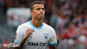 Mason Greenwood's 'Extraordinary' Debut For Marseille Hailed By De Zerbi