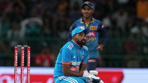 India lose their 1st match under Rohit Sharma and Gautam Gambhir as Sri Lanka win second ODI by 32 runs