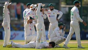 'Bachelor Naseem Shah dropped to enjoy fatherhood': Fans react as Pakistan drop pacer for second Test vs Bangladesh
