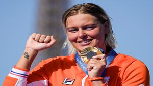 Fans left teary-eyed as Dutch swimmer Sharon van Rouwendaal dedicates her gold medal at Paris 2024 Olympics to recently passed away pet