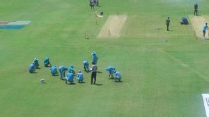PAK vs BAN 1st Test: Fact Check - PCB force Pakistan players to do Groundstaff work in Rawalpindi?