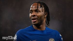 Chelsea Reassigns Sterling's No. 7 Shirt As Transfer Rumours Swirl