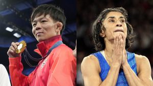 Paris Olympics Champ Rei Higuchi, Disqualified For 50g Overweight Before Tokyo 2020, Comforts Vinesh Phogat