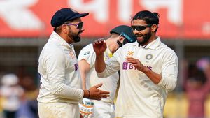 Ravi Shastri makes bold prediction ahead of India vs Australia Test series