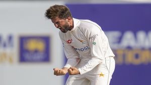 Shaheen Afridi released from Pakistan Squad in the middle of 2nd Test - Reasons Revealed