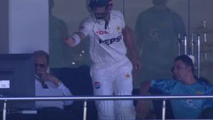 PAK vs BAN: Shan Masood furious after controversial umpiring decision, vents anger in dressing room - Watch