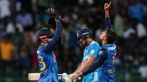 Shubman Gill goes to Virat Kohli and Rohit Sharma for help after struggles in Sri Lanka, pictures surface