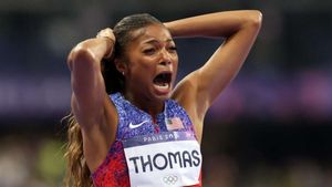 Olympics 2024 Athletics: Gabby Thomas storms to women's 200m gold