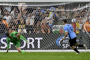 Will Manuel Ugarte play for Manchester United against Liverpool?