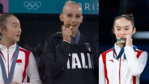 Paris Olympics: Zhou Yaqin's Metal-Biting Innocent Moment Wins Internet Over