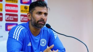 Team India Assistant Coach Abhishek Nayar Explains Why Rohit Sharma Doesn't Have Test Vice-Captain