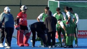  India vs Pakistan Hockey: Pakistan’s Abu Mehmood Stretchered Off in High-Stake Clash