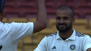 Duleep Trophy 2024: Pacers keep India A alive despite breezing knocks from India B's Rishabh Pant, Sarfaraz Khan