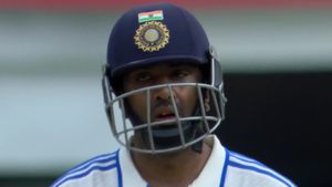 IND vs BAN: Gautam Gambhir in awe of R Ashwin's 'slap shot', elderly lady also celebrates valiant knock from local boy