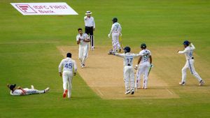 IND vs BAN 2nd Test: Bangladesh 107/3 in 35 overs as incessant rain forces early stumps on Day 1