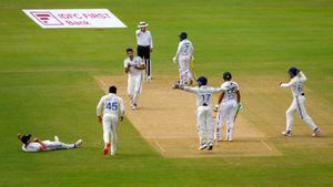 IND vs BAN: Stump Mic Catches How Rishabh Pant Advice Helped Ashwin Break Another Record in Rain-Hit Kanpur Test