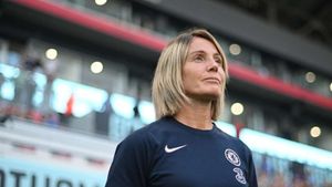 WSL 2024-25: Can Arsenal or Man City dethrone Bompastor's Chelsea?