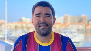 Barcelona break silence after Deco resignation rumours, accuses Spanish media of 'Attack'