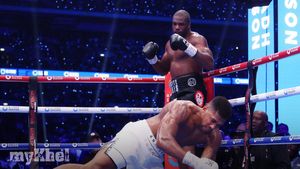 Daniel Dubois Claims IBF Heavyweight Title With Fifth-Round Knockout Of Anthony Joshua