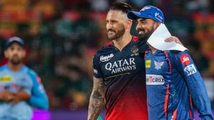 'RCB captain KL Rahul': Fans cheer for LSG's KL Rahul during Duleep Trophy match at Bengaluru's Chidambaram Stadium