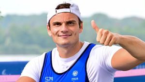 Italian Rower Giacomo Perini Disqualified from Paris Paralympics 2024, Loses Bronze Medal Over Mobile Phone Violation