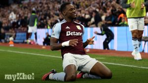 Martinez Believes Jhon Duran Could Become The World's Top Striker