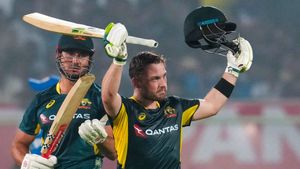 Josh Inglis hits fastest T20I hundred by an Australia batter in 2nd match against Scotland