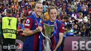 Lucy Bronze Eyes Champions League Triumph With Chelsea In New Era