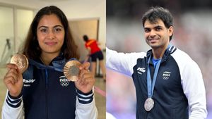Manu Bhaker Sends Heartfelt Recovery Message to Neeraj Chopra After Injury-Plagued Season