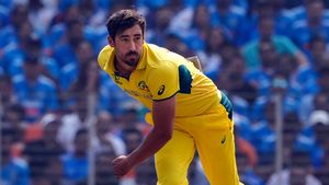 ENG vs AUS 4th ODI: Mitchell Starc Registers This Unwanted Record as Liam Livingstone Stars in England Win