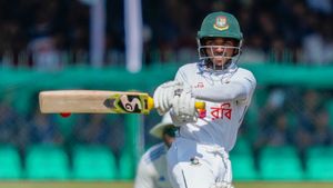 IND vs BAN: Mominul Haque Becomes Second Bangladesh Batter To Score Test Century on Indian Soil