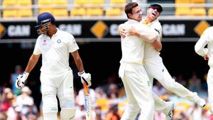 Ricky Ponting 'exposes' MS Dhoni's stats while praising Rishabh Pant ahead of Border-Gavaskar Trophy