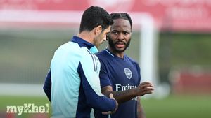 Arteta Sees Sterling Eager To Prove His Worth In Arsenal Debut