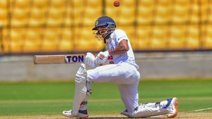 Duleep Trophy 2024: Ruturaj Gaikwad Returns to Bat after being Retired Hurt early in India C Match