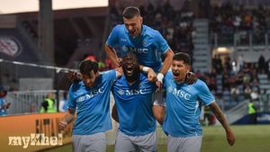 Lukaku Leads Napoli To Top Of Serie A With Decisive Win Against Cagliari