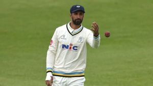 'Long live Pakistan fielding' - Fans roast captain Shan Masood for his fielding error vs Bangladesh