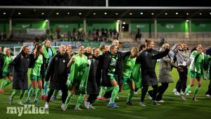 Wolfsburg Clinches Women's Champions League Group Stage Spot With Dominant 5-0 Win Over Fiorentina