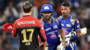 AB de Villiers Weighs in on Rohit Sharma Potential Move to RCB: 'Bigger Than’ Hardik Pandya Return to MI