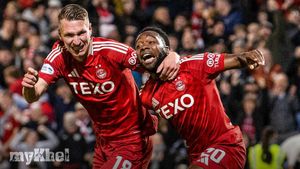 Aberdeen Claims Vital 2-1 Victory Over Rangers To Stay Level With Celtic