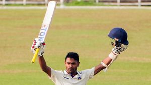 Ranji Trophy 2024-25: Abhimanyu Easwaran Scores 4th Consecutive FC Century; Pushes For Team India Call-Up