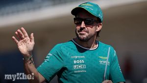 Fernando Alonso Celebrates Landmark 400th Race Demonstrating His Passion For Formula 1